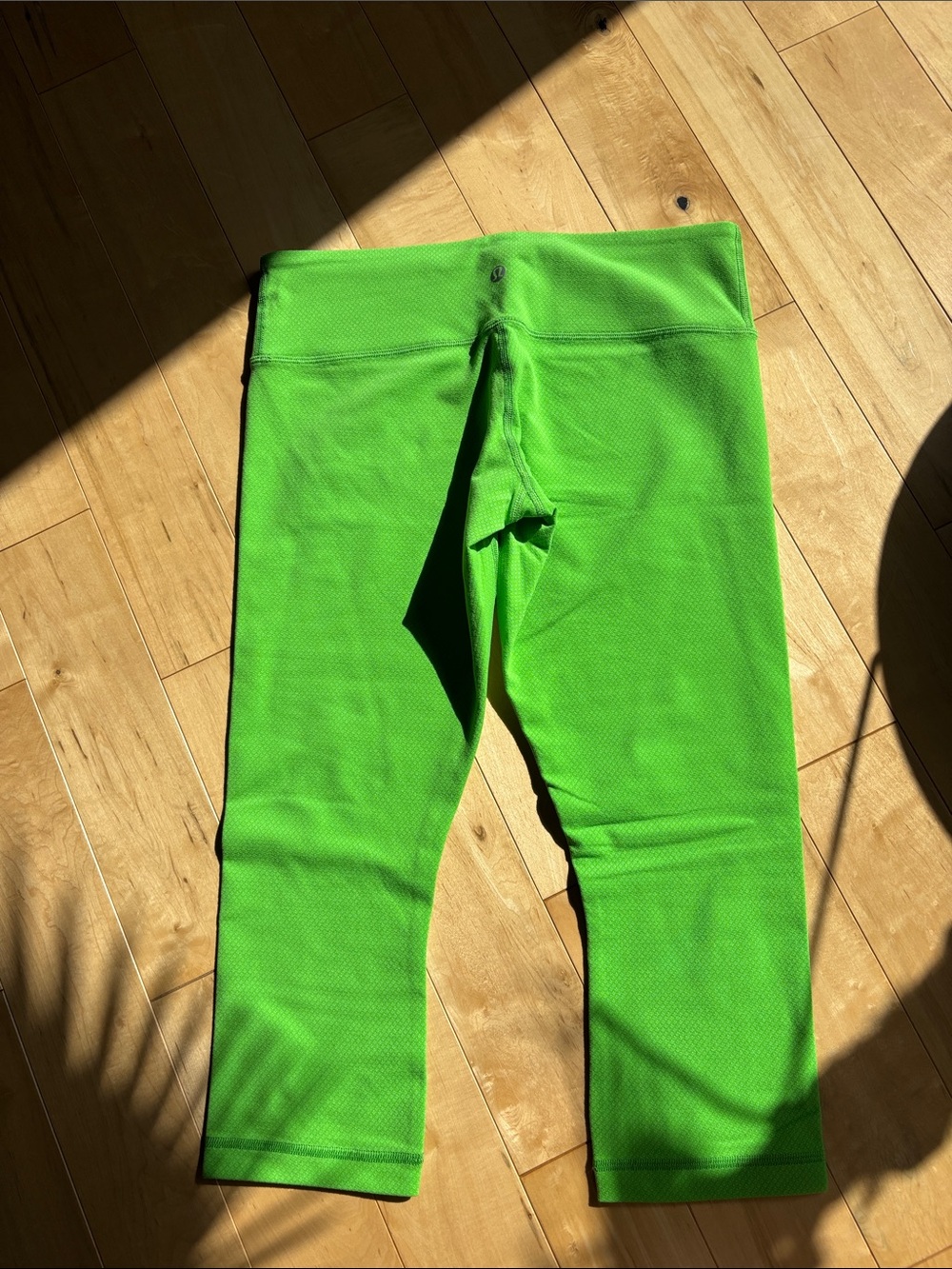 Lululemon capris - Picture 2 of 4